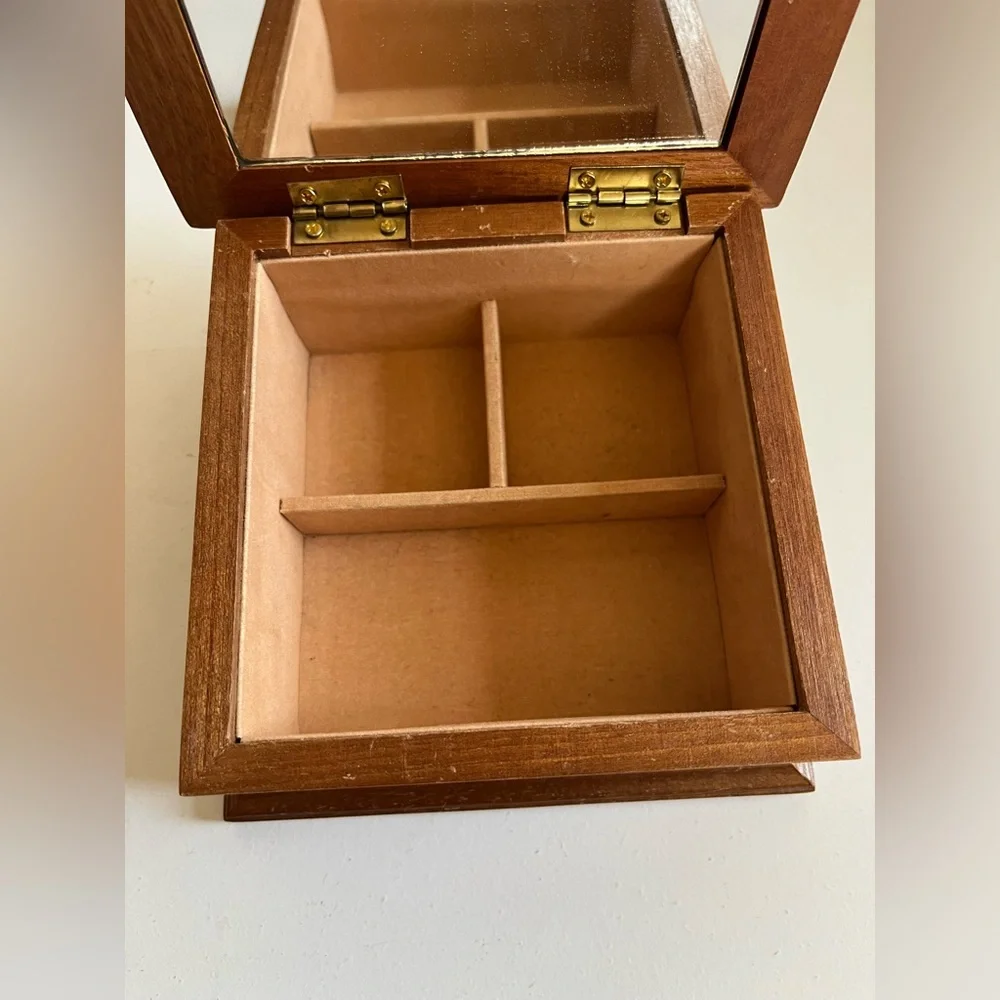 Vintage Girl Jewelry Trinket Box w/ Tile Top Divided Felt Insert Mirror